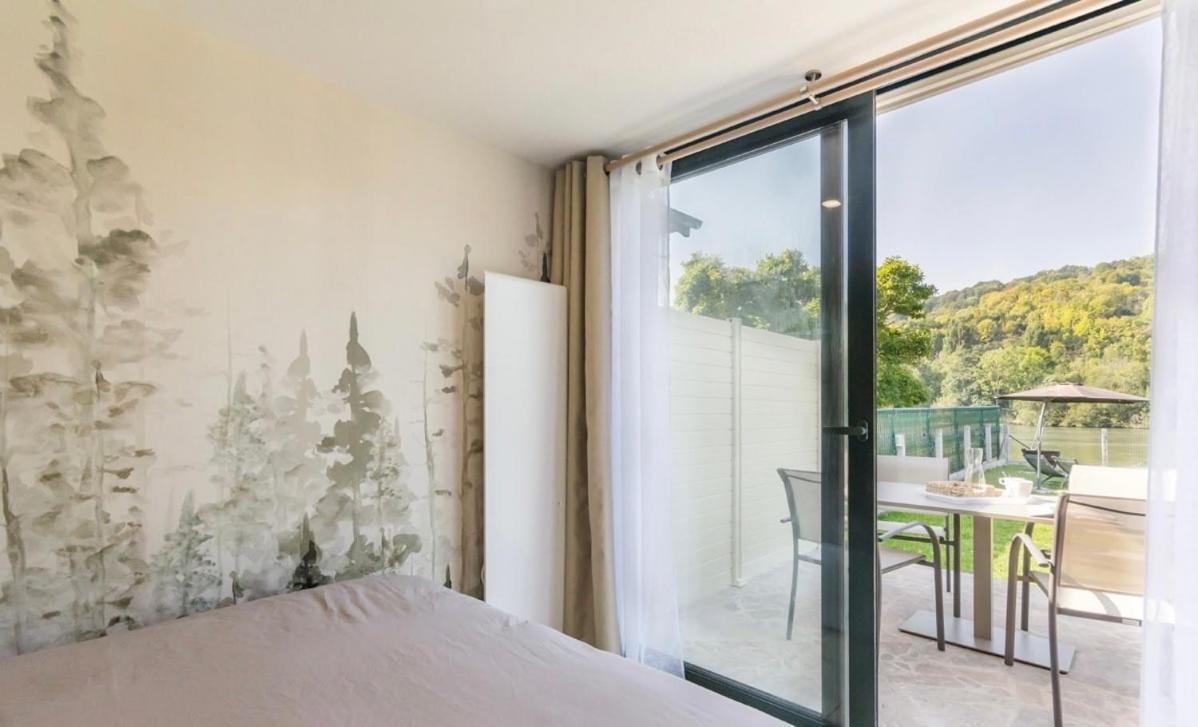 Charmant Chalet En Bord De Seine Saint-Pierre-du-Vauvray Экстерьер фото