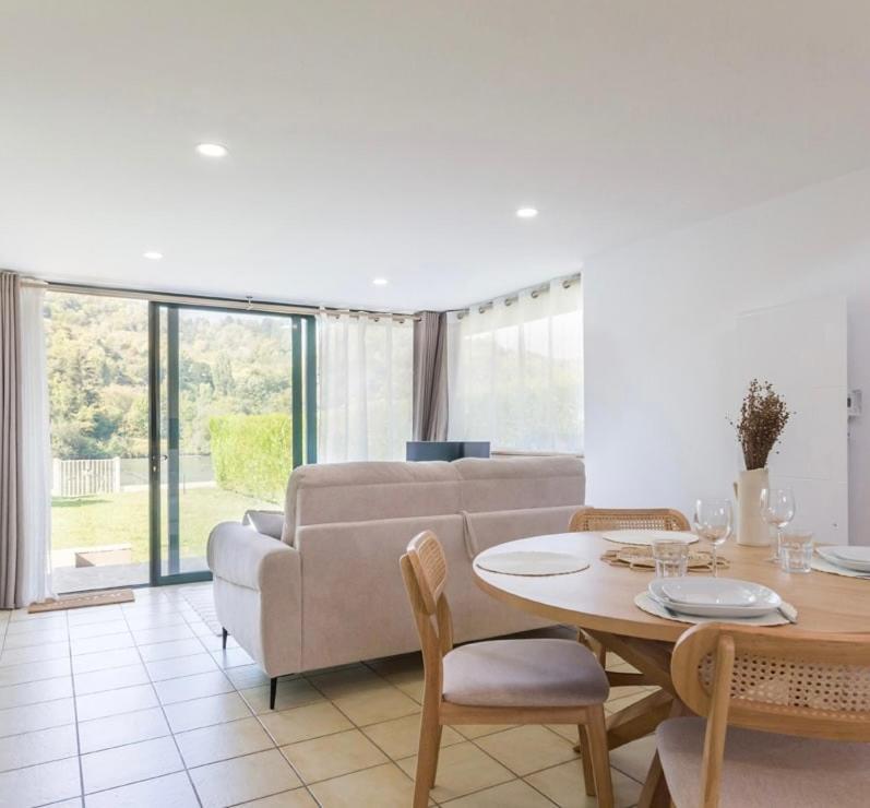 Charmant Chalet En Bord De Seine Saint-Pierre-du-Vauvray Экстерьер фото